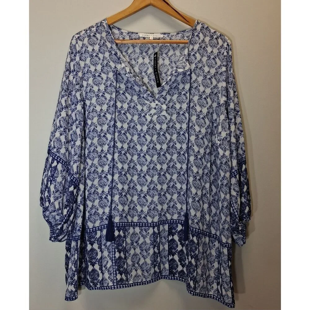 womens 1X plus blouse Violet + Claire Blue White Floral Tassel Tunic - Picture 2 of 8